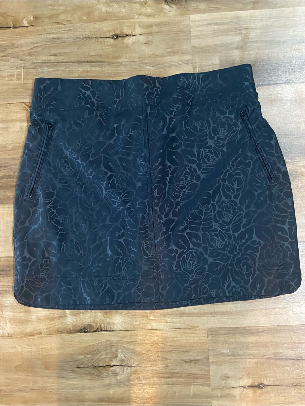 Orvis Black Floral-Print Skort